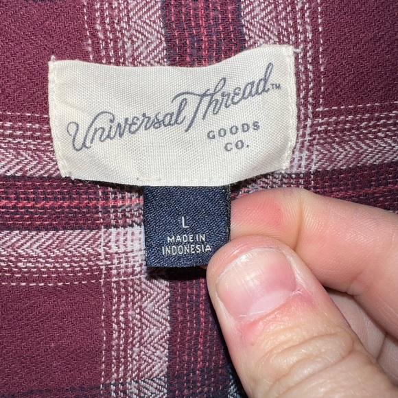 Universal Threads flannel - Picture 2 of 2
